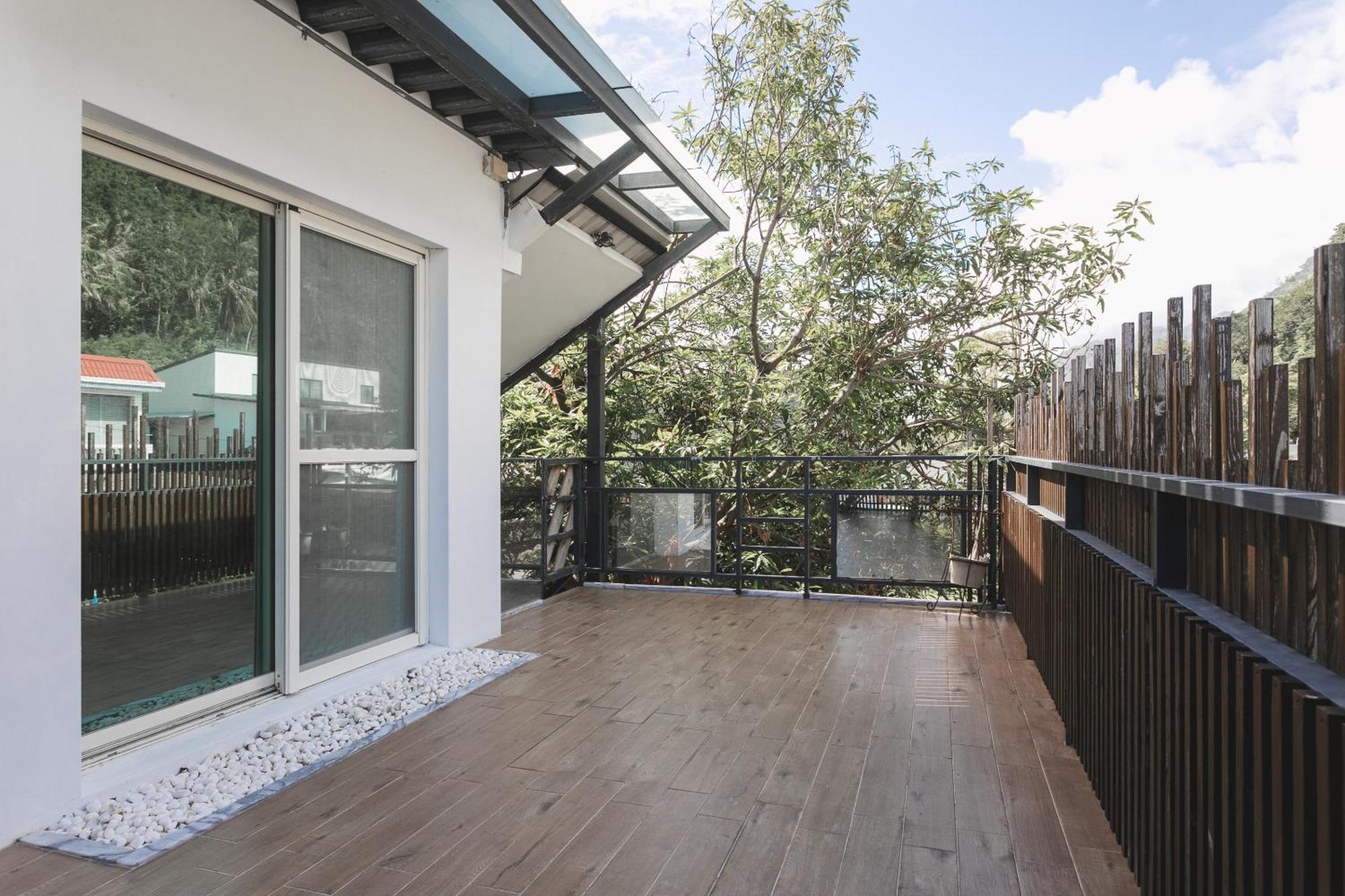 Tropical Low Boundary B&B Donghe Extérieur photo