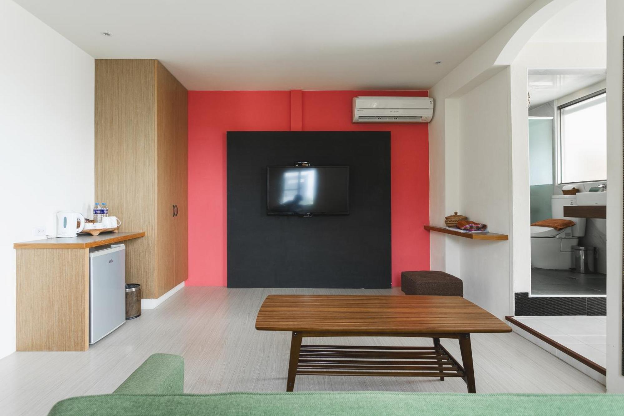 Tropical Low Boundary B&B Donghe Extérieur photo