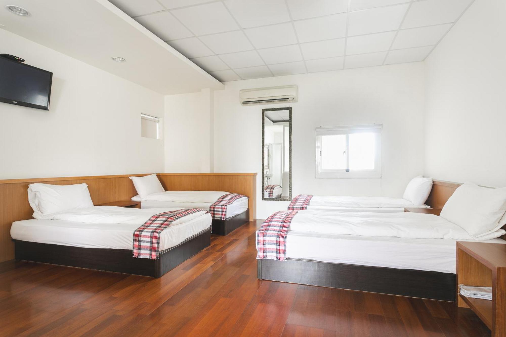 Tropical Low Boundary B&B Donghe Extérieur photo